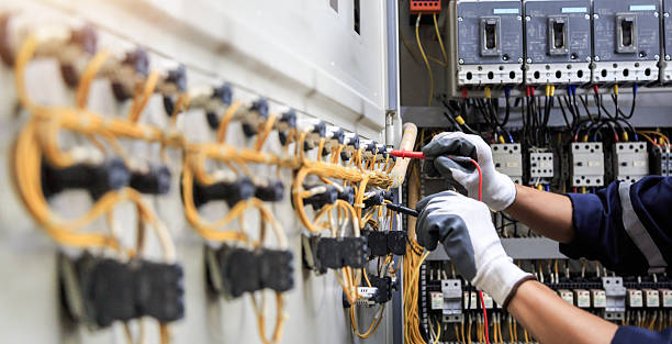 Professional Electrician technician working in Mansfield, TX